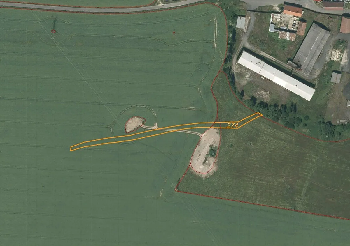 Prodej pole 1500 m²